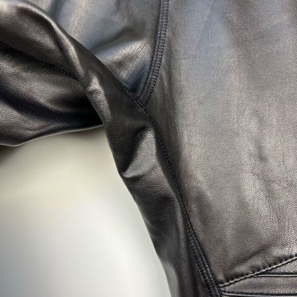 7 For All Mankind Vegan Faux Leather Moto Leggings Pants Bikercore Black size S - Picture 9 of 12